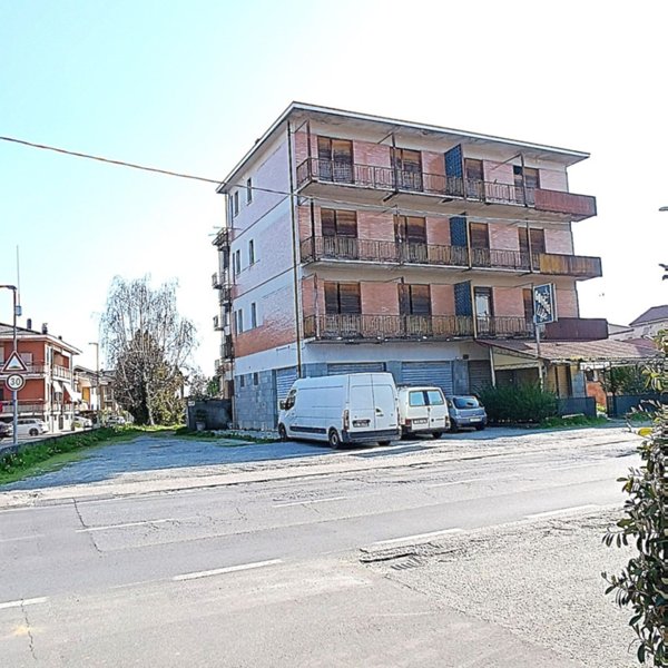 negozio in vendita a Favria