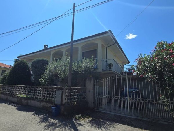 casa indipendente in vendita a Favria