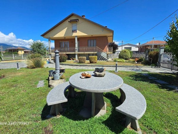 casa indipendente in vendita a Favria