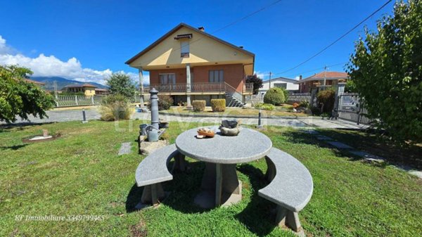 casa indipendente in vendita a Favria