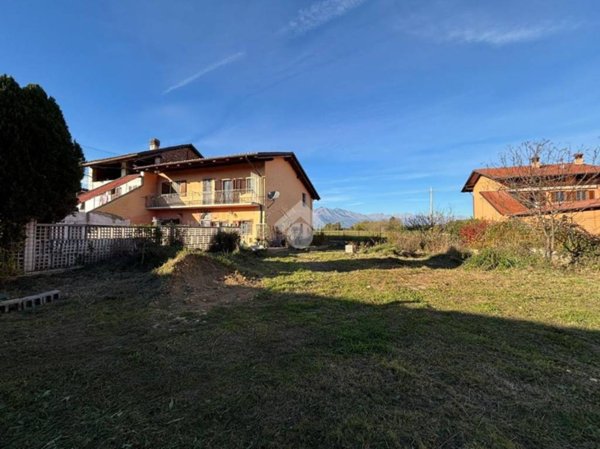 casa semindipendente in vendita a Favria