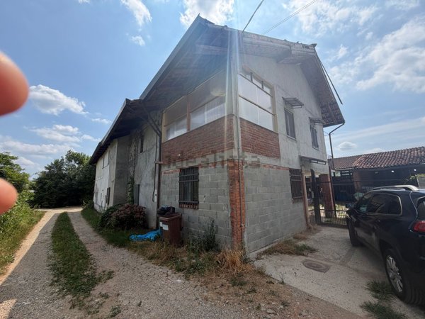 casa semindipendente in vendita a Favria