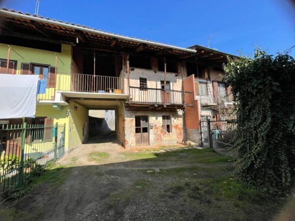 casale in vendita a Favria