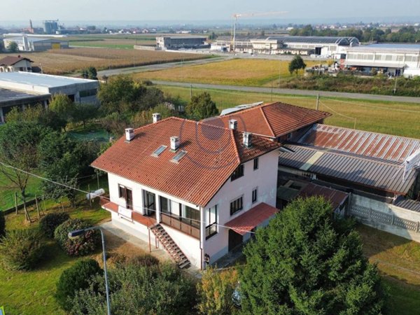 casa indipendente in vendita a Feletto