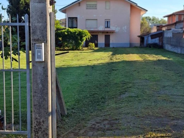 casa indipendente in vendita a Feletto