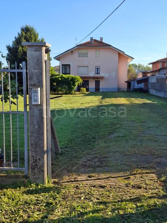 casa indipendente in vendita a Feletto