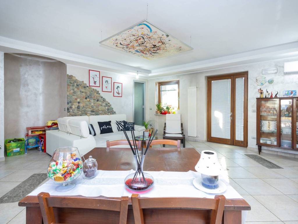 casa indipendente in vendita a Feletto