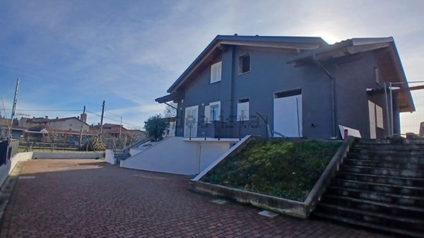 casa indipendente in vendita a Feletto