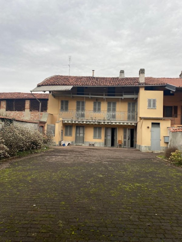 casa indipendente in vendita a Feletto