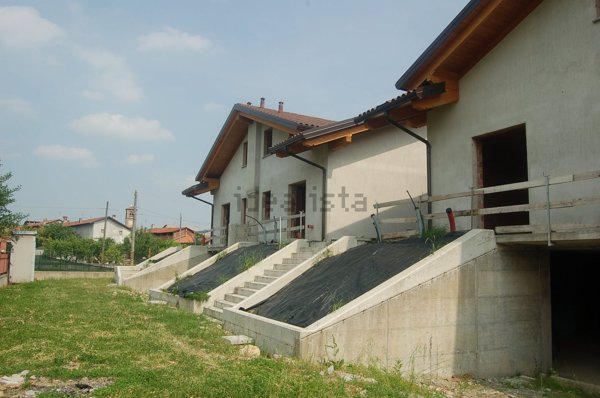 casa indipendente in vendita a Feletto