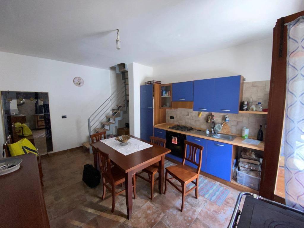 appartamento in vendita a Fenestrelle in zona Mentoulles