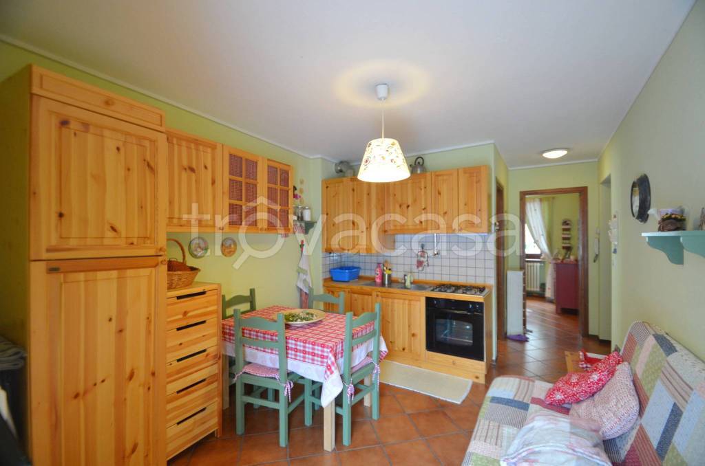 appartamento in vendita a Fenestrelle in zona Mentoulles