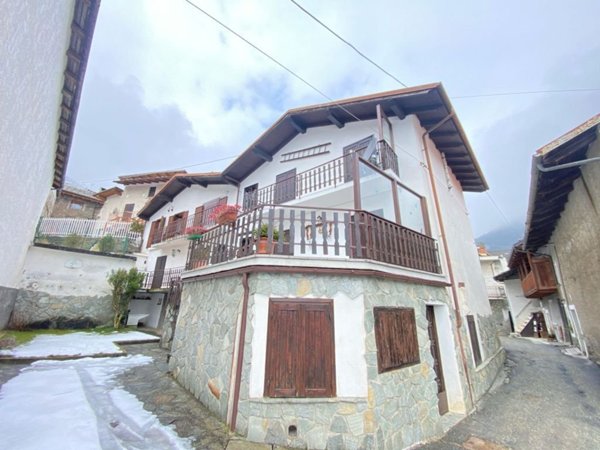 appartamento in vendita a Fenestrelle in zona Granges
