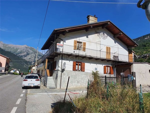 appartamento in vendita a Fenestrelle in zona Mentoulles