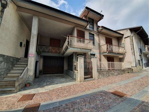 casa indipendente in vendita a Fenestrelle in zona Mentoulles
