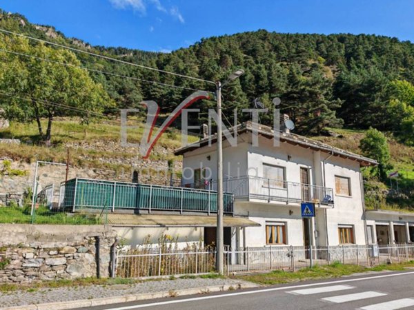 casa indipendente in vendita a Fenestrelle