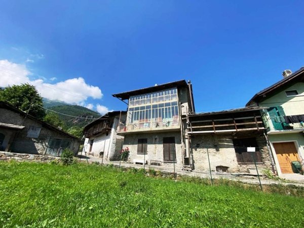 casa indipendente in vendita a Fenestrelle in zona Granges