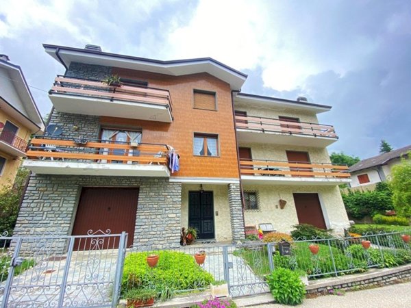 casa indipendente in vendita a Fenestrelle in zona Mentoulles