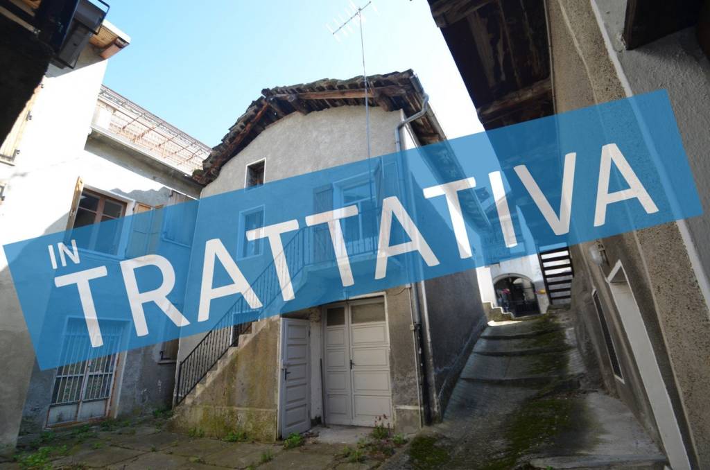 casa indipendente in vendita a Fenestrelle in zona Chambons