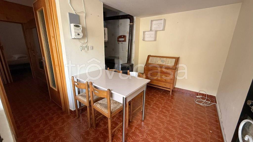 appartamento in vendita a Fenestrelle in zona Chambons