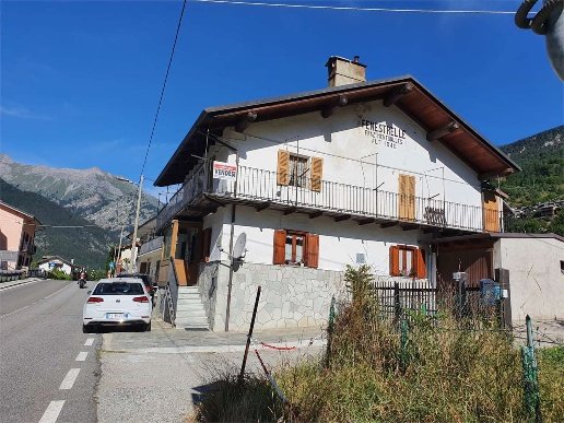 appartamento in vendita a Fenestrelle in zona Mentoulles