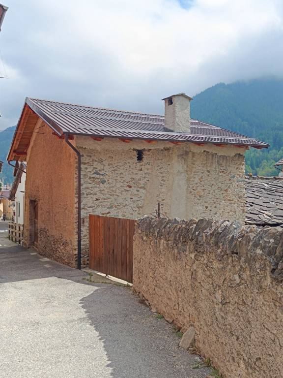 casa indipendente in vendita a Fenestrelle