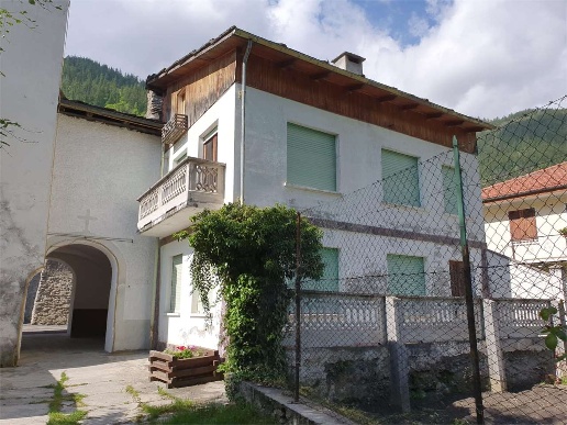 casa indipendente in vendita a Fenestrelle in zona Chambons