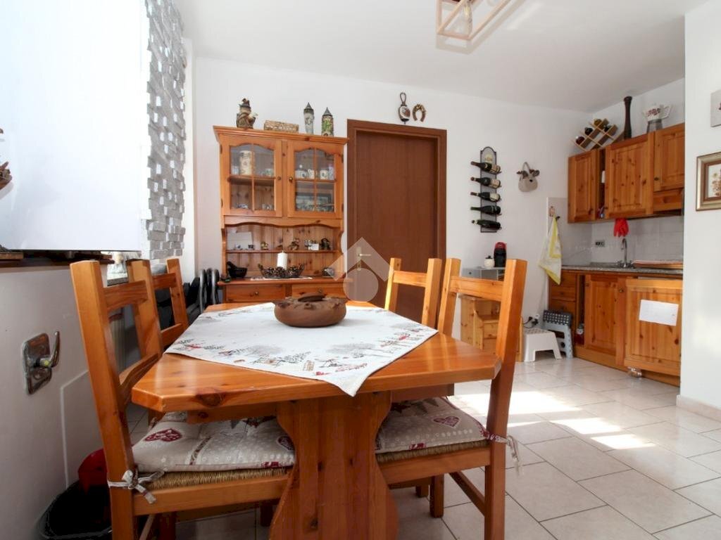 appartamento in vendita a Fenestrelle in zona Mentoulles