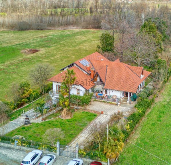 casa indipendente in vendita a Fiano