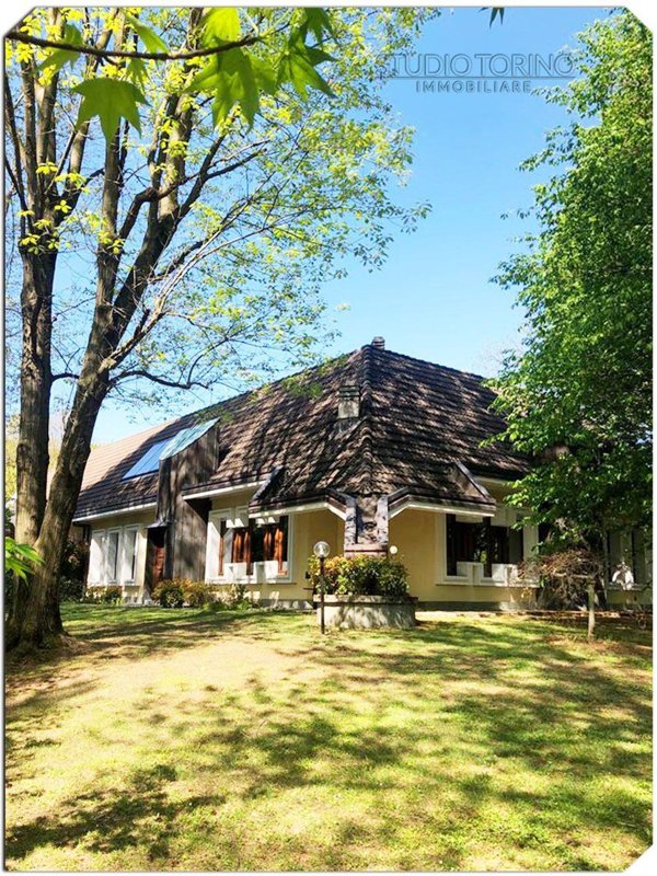 casa indipendente in vendita a Fiano