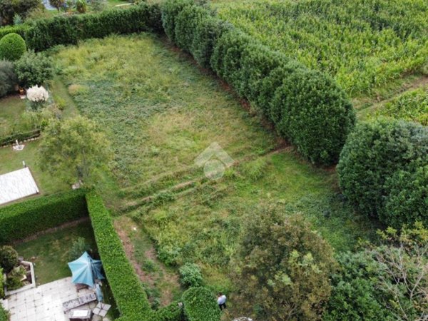 terreno agricolo in vendita a Fiano