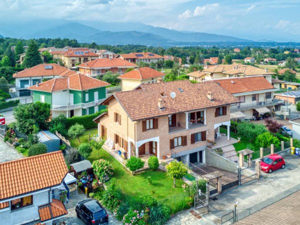 casa indipendente in vendita a Fiano
