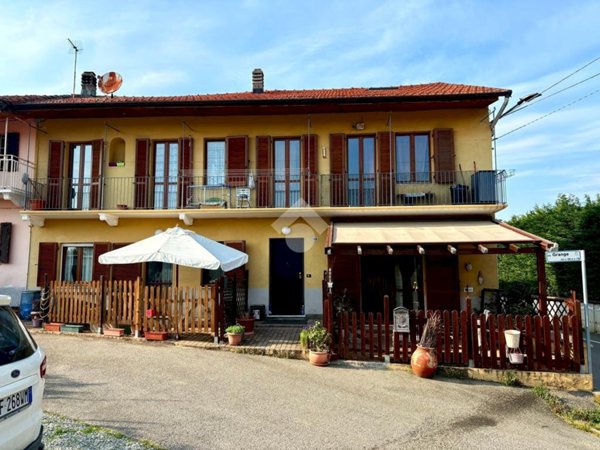appartamento in vendita a Fiano in zona Grange