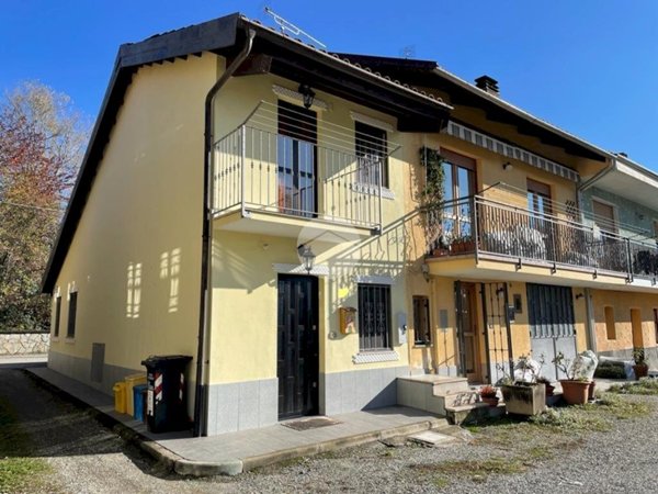 casa indipendente in vendita a Fiano in zona Grange