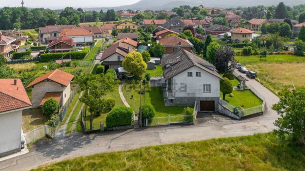 casa indipendente in vendita a Fiano