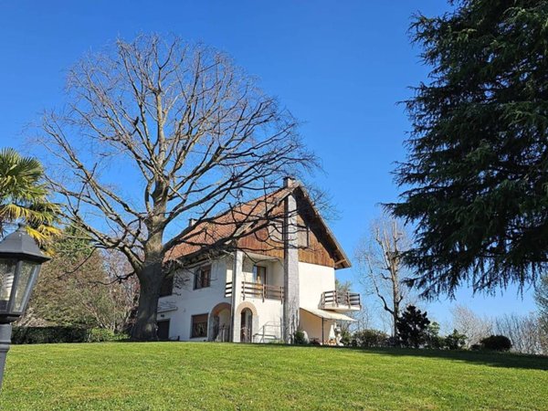 casa indipendente in vendita a Fiano
