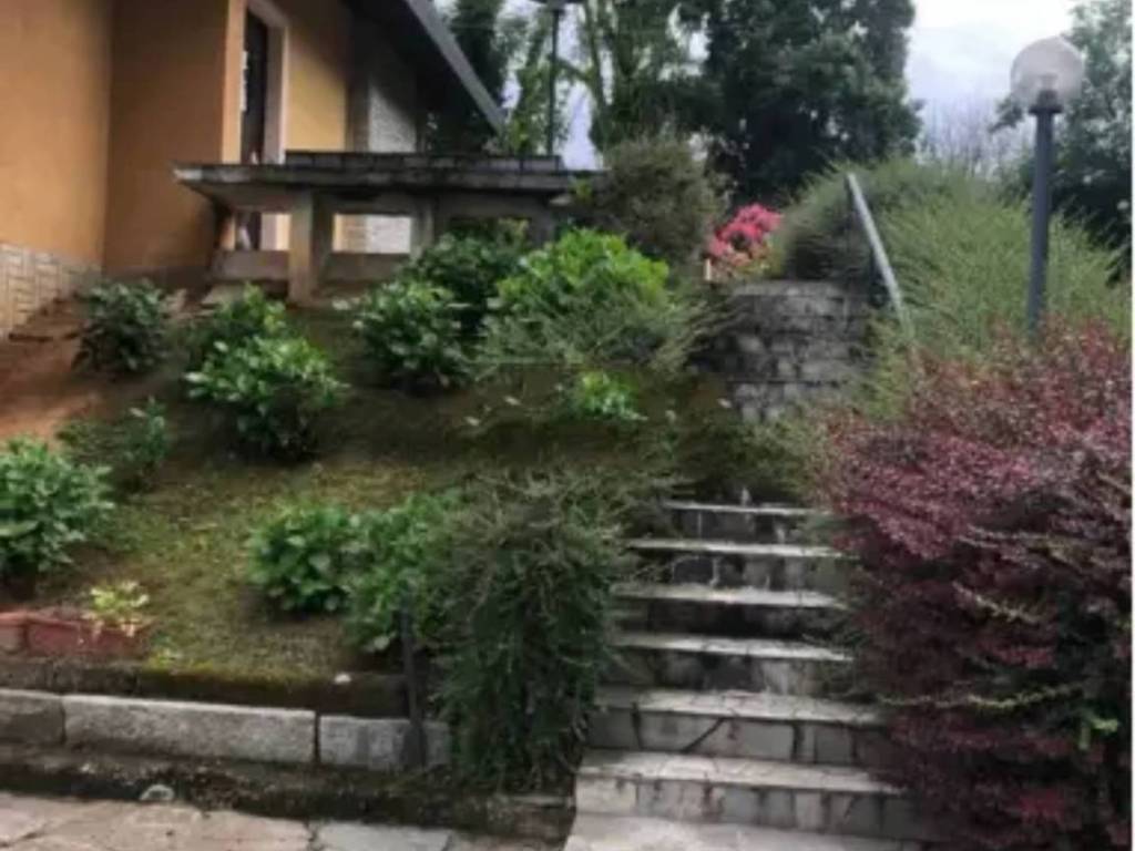 casa indipendente in vendita a Fiano