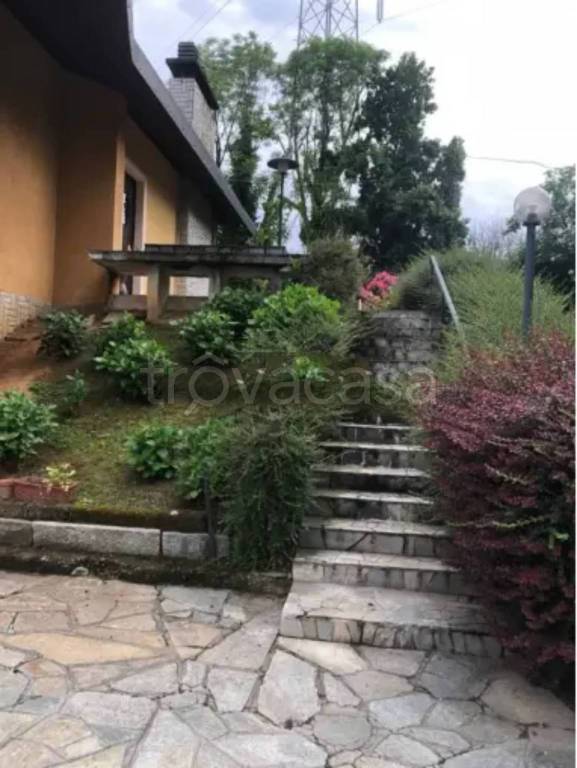 casa indipendente in vendita a Fiano