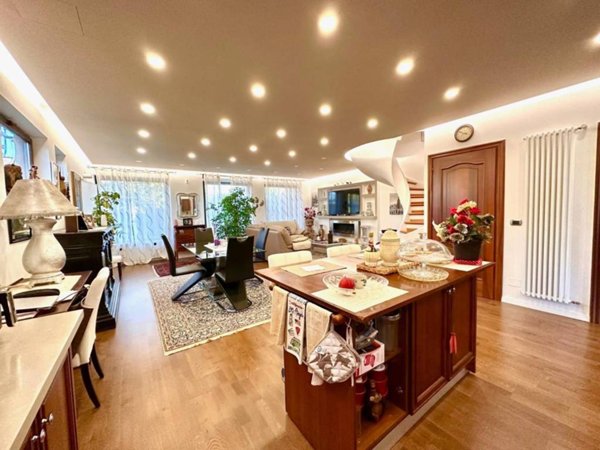 casa indipendente in vendita a Fiano