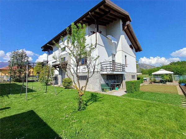 casa indipendente in vendita a Fiano