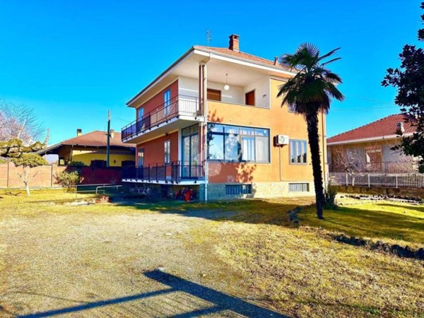 casa indipendente in vendita a Fiano