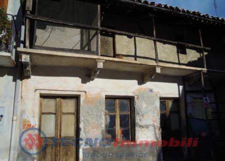 casale in vendita a Fiano