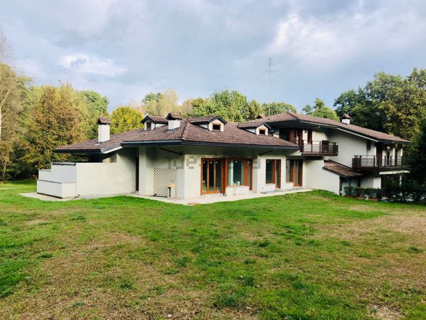 casa indipendente in vendita a Fiano