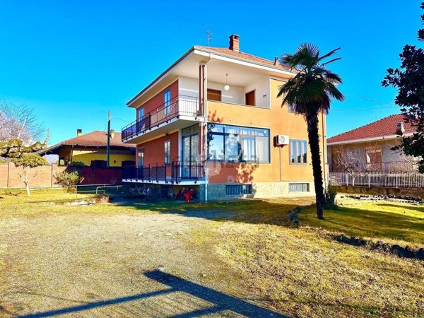 casa indipendente in vendita a Fiano