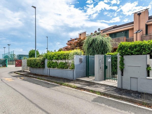 casa indipendente in vendita a Fiano in zona Grange