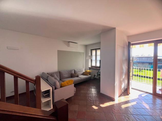 casa semindipendente in vendita a Fiorano Canavese