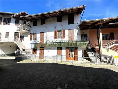 casa indipendente in vendita a Fiorano Canavese