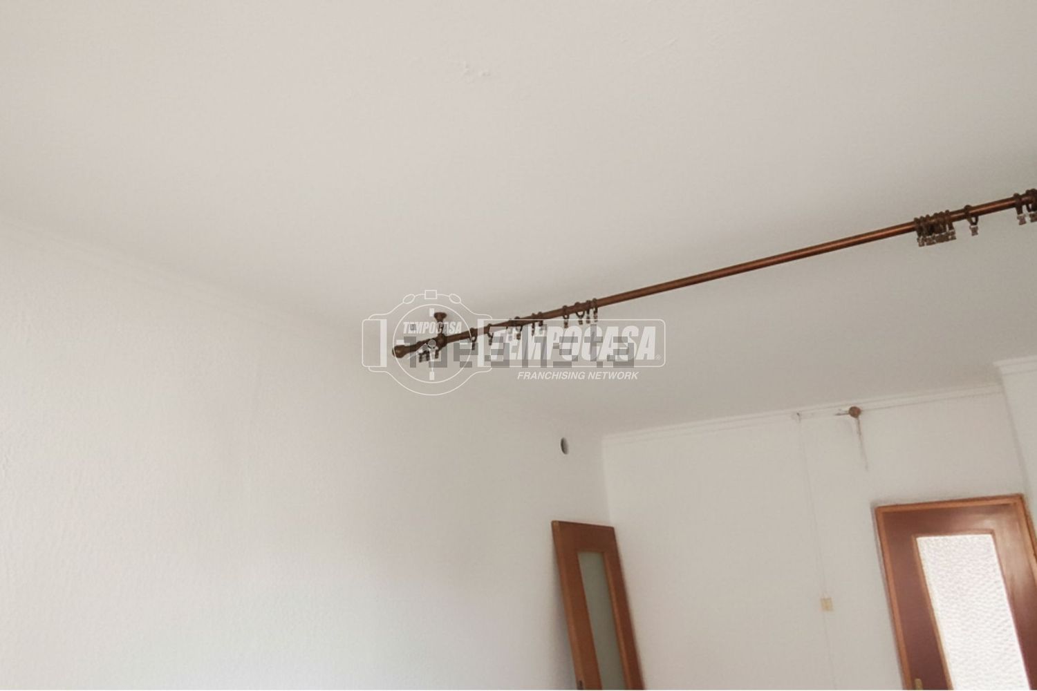 esavano in vendita a Fiorano Canavese