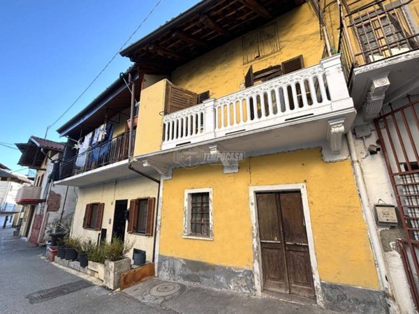 casa semindipendente in vendita a Foglizzo