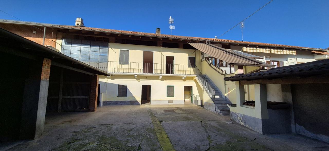 esavano in vendita a Foglizzo